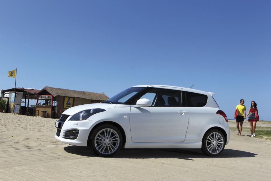  Suzuki Swift Sport 2012 года  (фото 38 из 66)